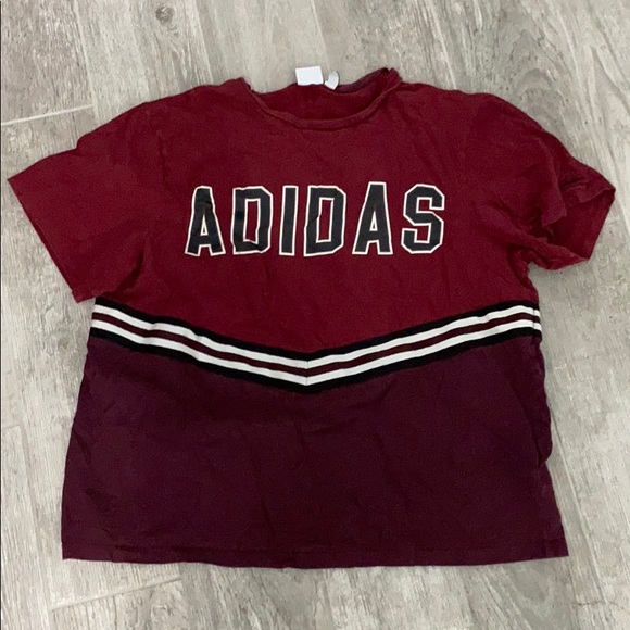 adidas Tops - Oversized Tee shirt